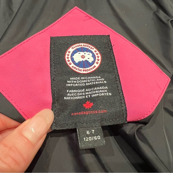 CANADA GOOSE SNOWY OWL PARKA WITH FUR - SUMMIT PINK 6-7Y - Picture 9 of 10